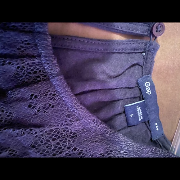 GAP navy lace sleeveless top size large - Picture 2 of 3